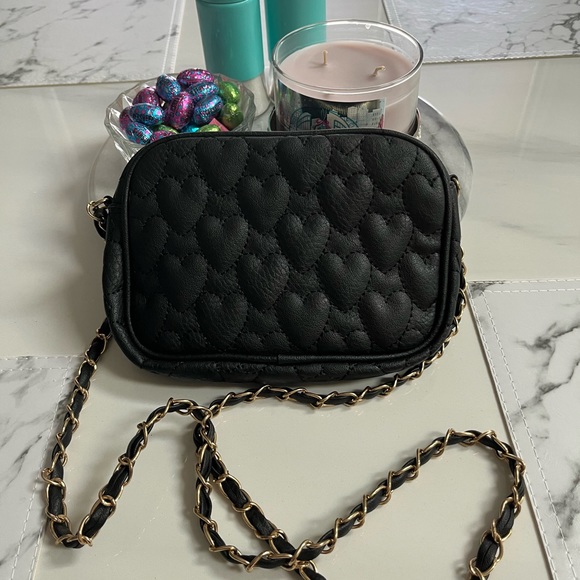 Small black and gold purse - Picture 1 of 4
